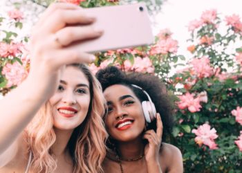 Take Flawless Selfies With These Tips!